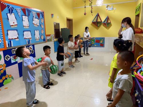 萌娃歸來 閻良區(qū)幼兒園開學(xué)第一天